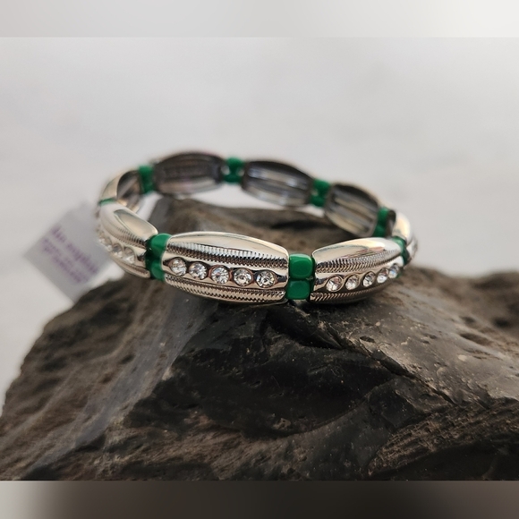 NWT Lia Sophia Green cut crystal bracelet - Picture 4 of 7